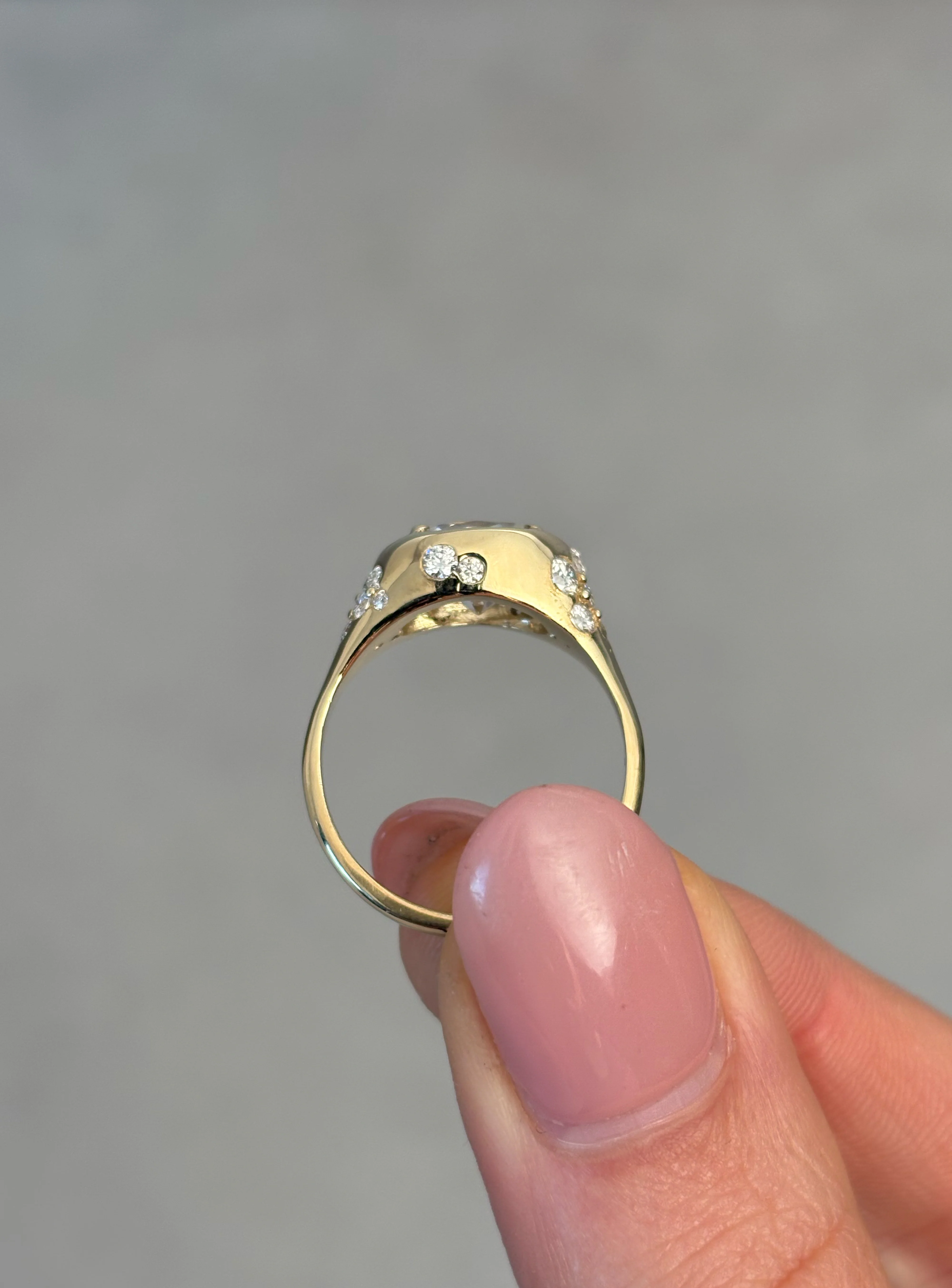 Oval Prong Ring - Image 5