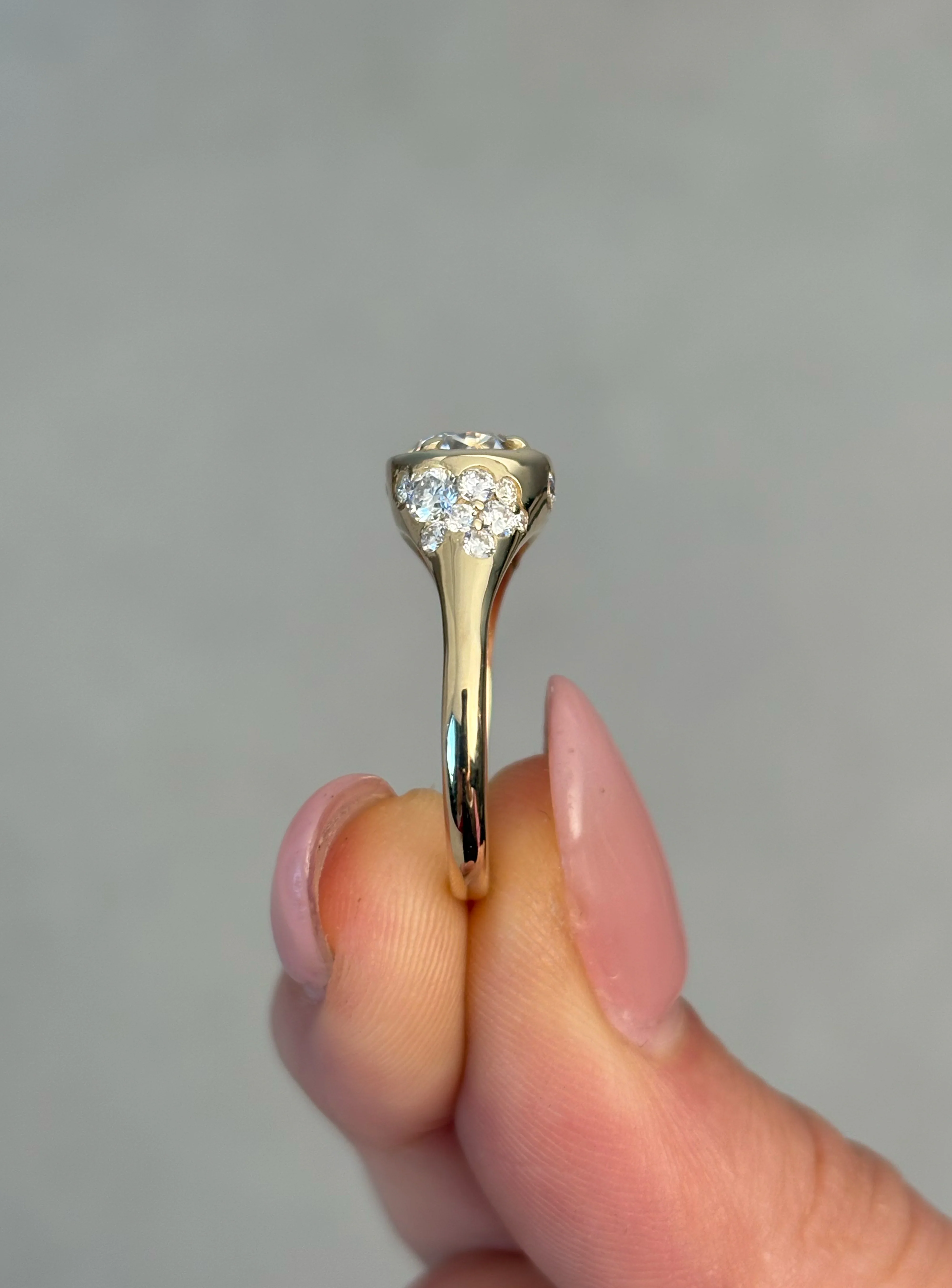 Oval Prong Ring - Image 6